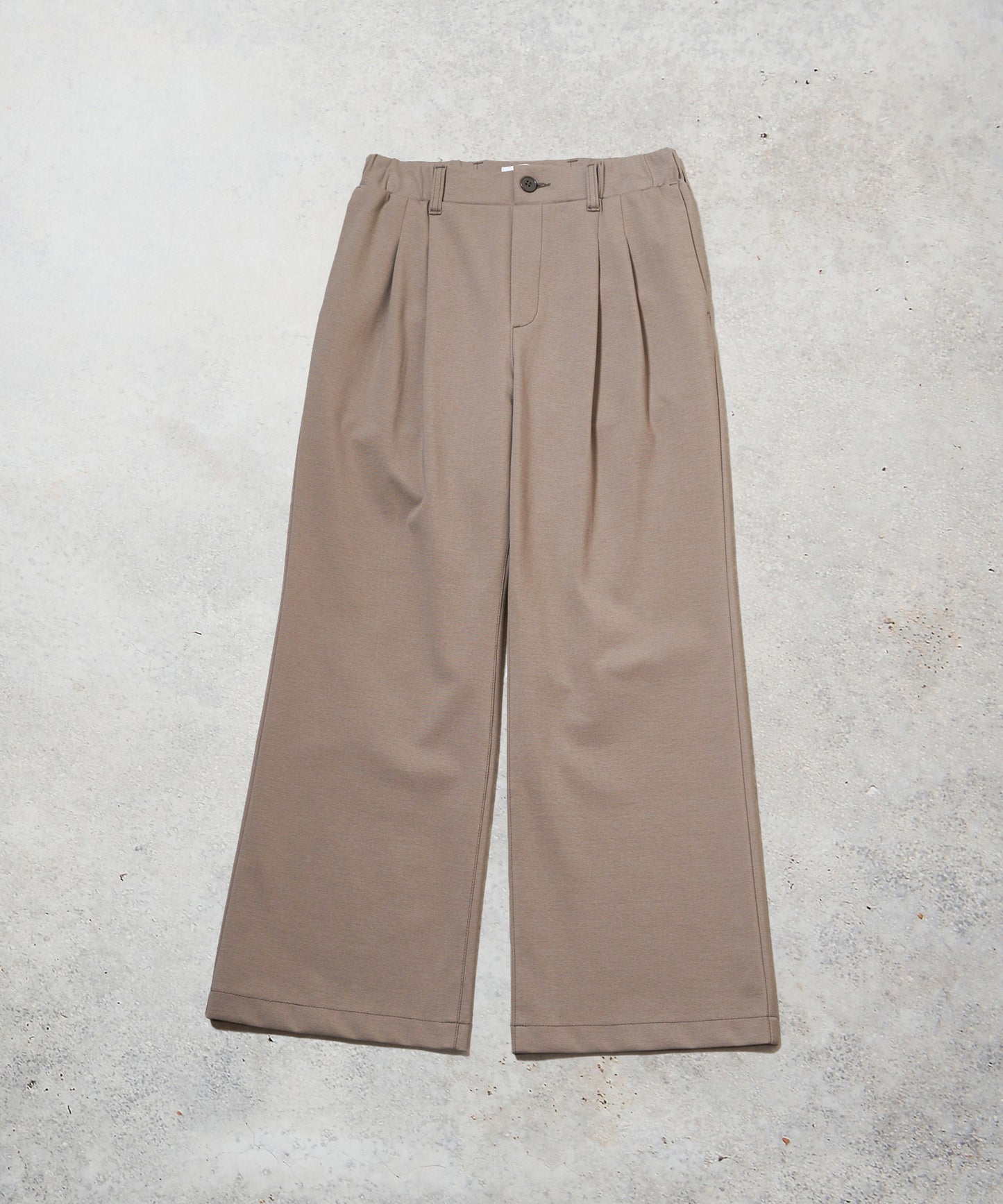 備考:84 モカベージュ